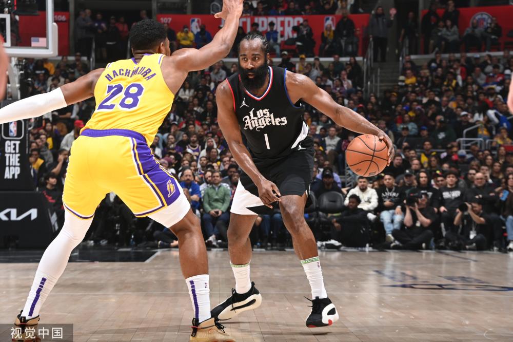 在中场完成 在中场完成