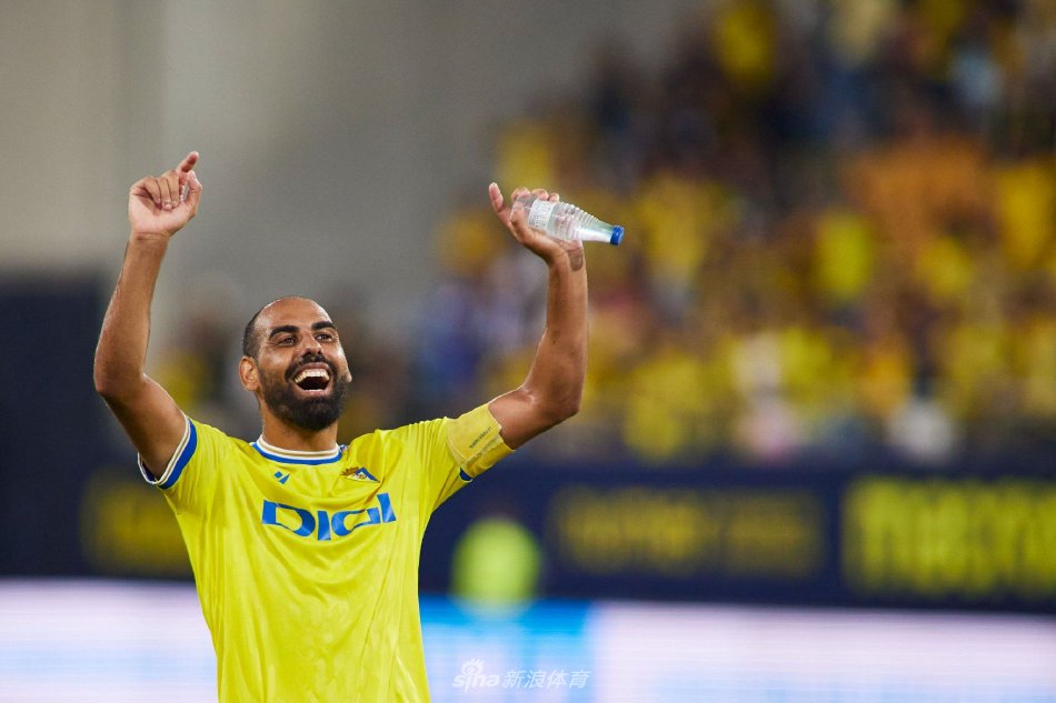 的防守束手 的防守束手